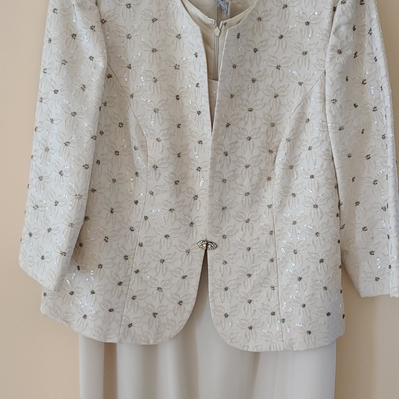 Formal dress sleeveless with Jacket - Picture 9 of 9